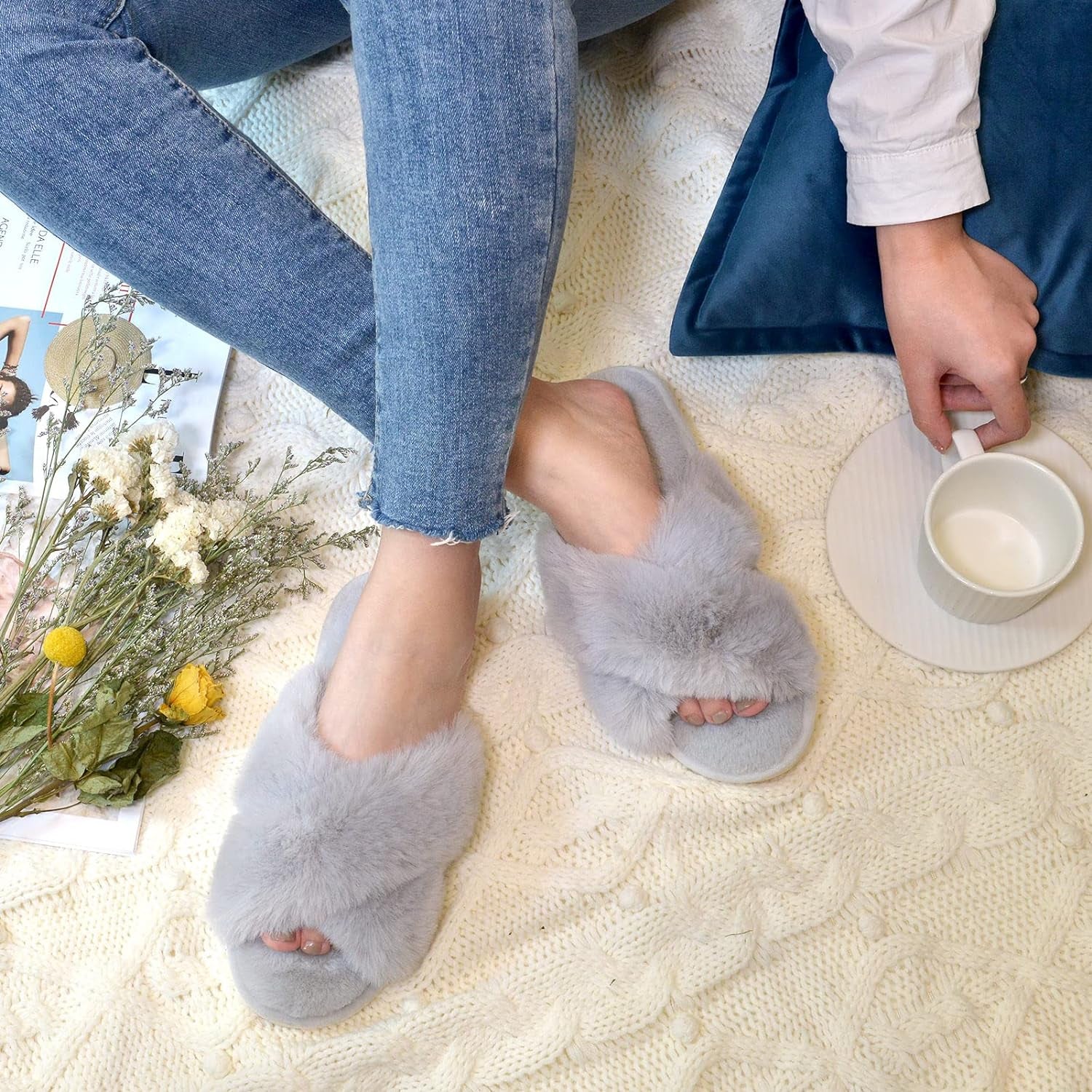 Women'S Cross Band Slippers Fuzzy Soft House Slippers Plush Furry Warm Cozy Open Toe Fluffy Home Shoes Comfy Indoor Outdoor Slip on Breathable